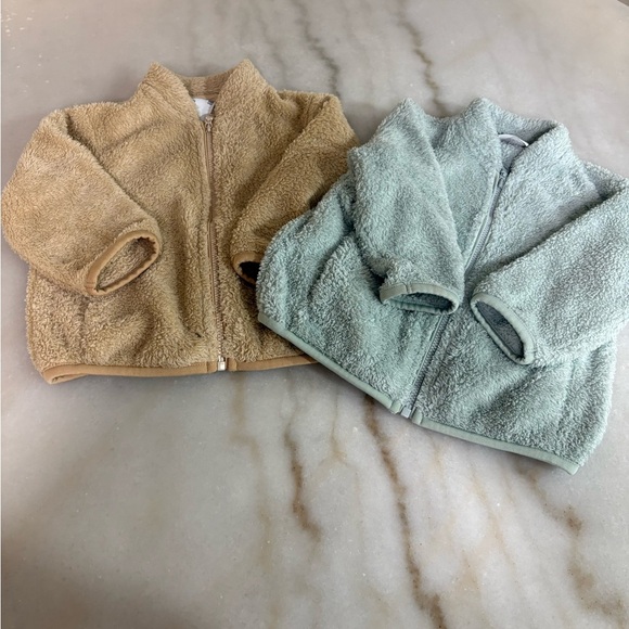 Uniqlo Baby Light Gray Fleece Jacket Bundle Size 12-18M - Picture 1 of 9